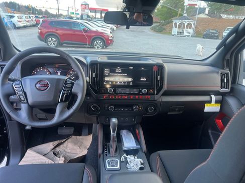 New 2026 Nissan Frontier PRO-4X w/ Pro-4x Convenience Package image 13