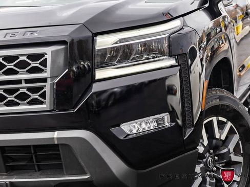 Used 2024 Nissan Frontier SL w/ Technology Package image 41