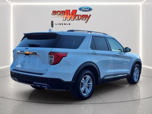 Used 2020 Ford Explorer XLT w/ Equipment Group 202A AWD/4WD image 4