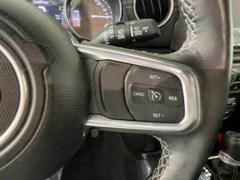 Used 2023 Jeep Wrangler Unlimited Sahara w/ Cold Weather Group AWD/4WD image 21
