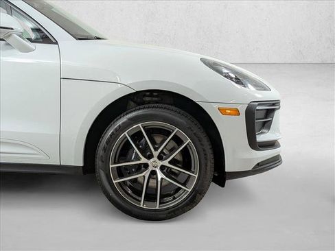 New 2026 Porsche Macan image 11