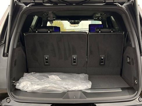 Certified 2026 Cadillac Escalade Platinum Sport image 33