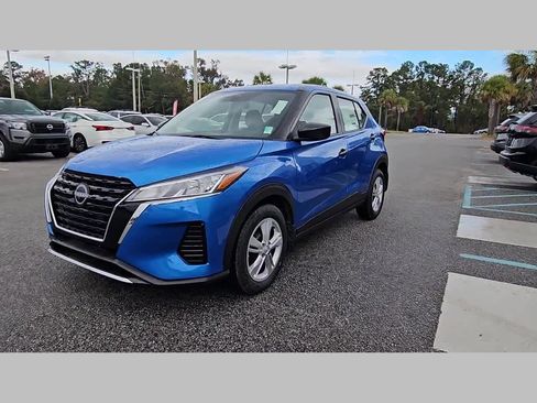 New 2025 Nissan Kicks Play S image 22