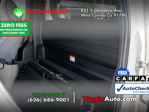 Used 2023 Toyota Tacoma SR RWD image 9
