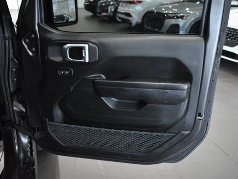 Used 2021 Jeep Wrangler Sport AWD/4WD image 13