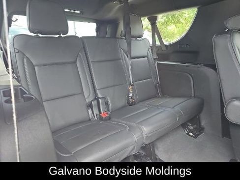 Used 2025 GMC Yukon XL Denali AWD/4WD image 8
