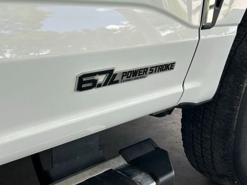 Used 2025 Ford F350 Lariat w/ FX4 Off-Road Package AWD/4WD image 24