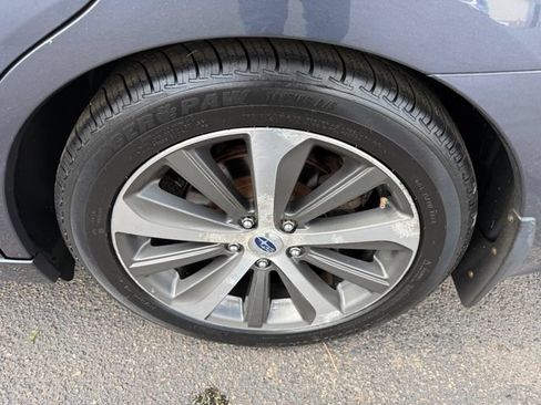 Used 2015 Subaru Legacy 2.5i Limited AWD/4WD image 12