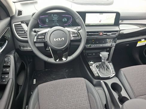 New 2026 Kia Seltos S AWD/4WD image 7