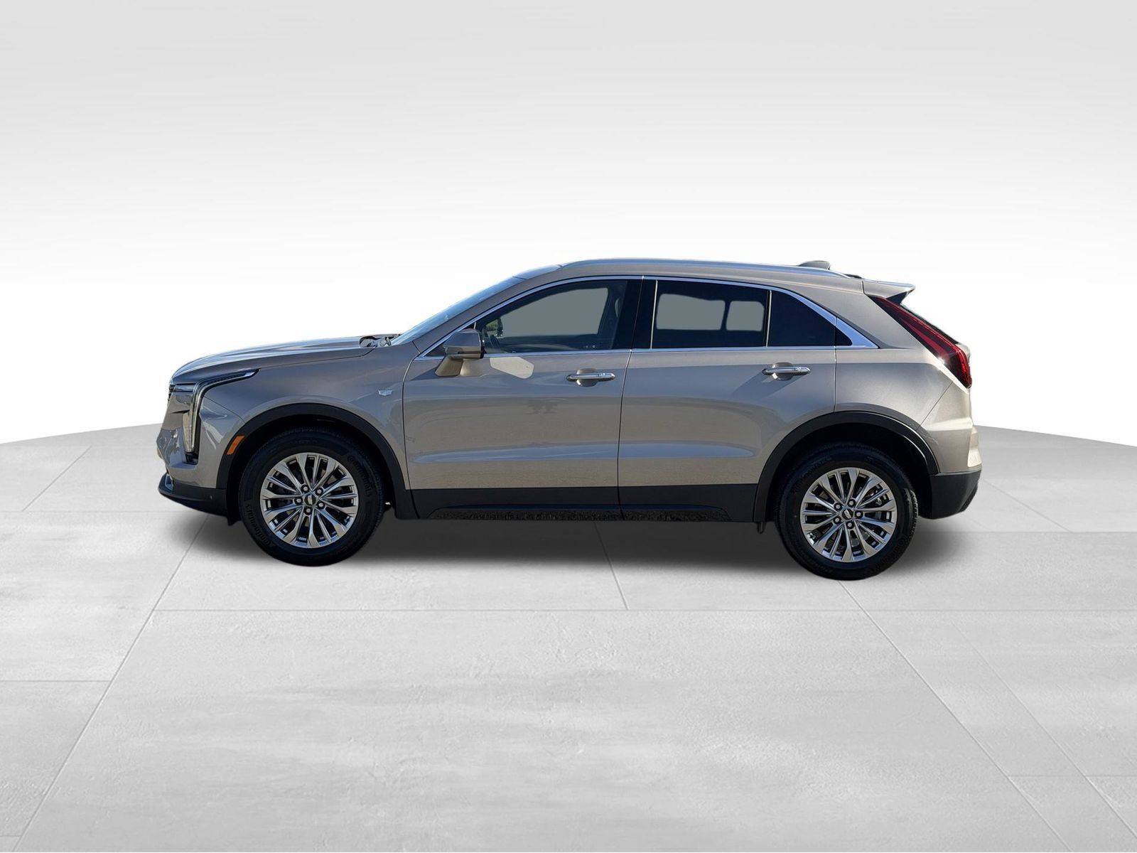 Used 2024 Cadillac XT4 Premium Luxury AWD/4WD image 5
