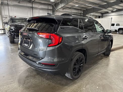 Used 2019 GMC Terrain SLT w/ Preferred Package AWD/4WD image 3