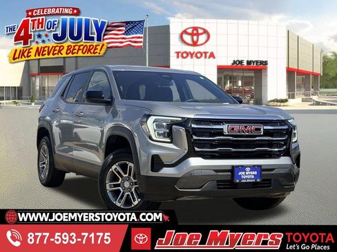 Used 2025 GMC Terrain Elevation FWD image 1
