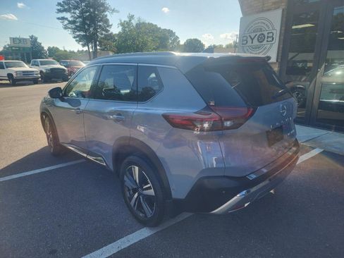 Used 2023 Nissan Rogue Platinum w/ Platinum Premium Package image 3