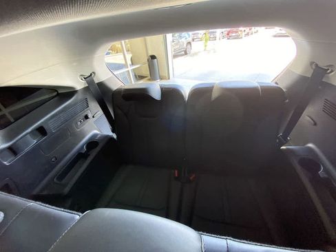 Used 2022 Kia Sorento S w/ Panoramic Sunroof Package AWD/4WD image 35