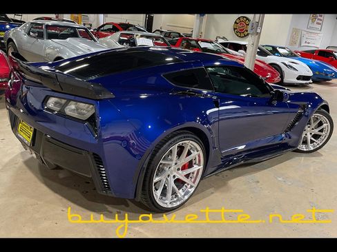 Used 2017 Chevrolet Corvette Z06 image 2