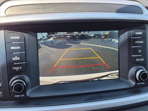 Used 2019 Kia Sorento FWD image 14
