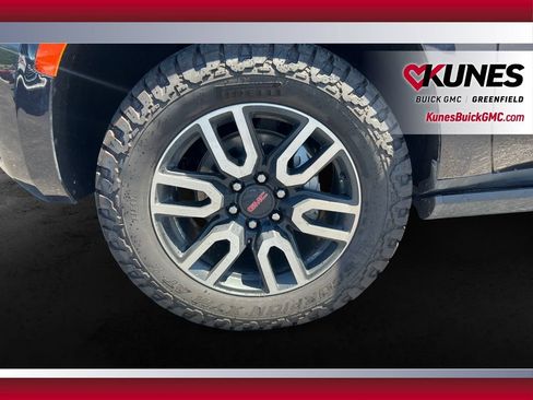 Used 2023 GMC Yukon AT4 w/ AT4 Premium Plus Package AWD/4WD image 13