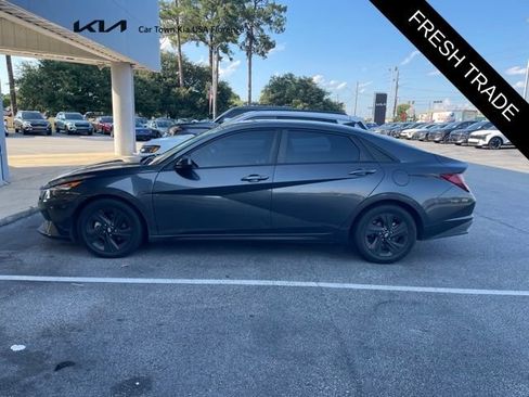 Used 2021 Hyundai Elantra SEL FWD image 5