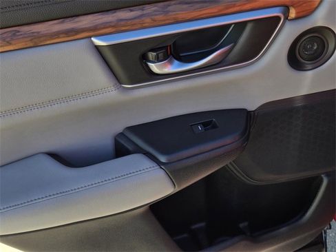 Used 2020 Honda CR-V Touring image 12