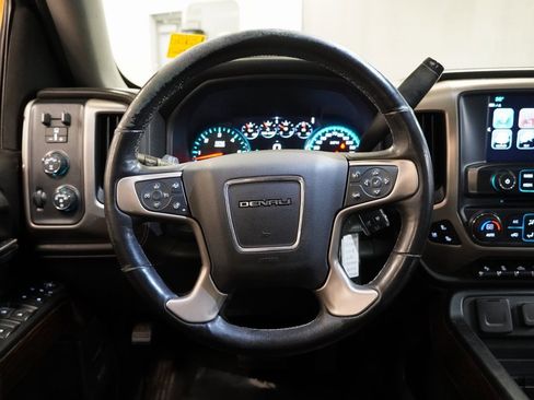 Used 2018 GMC Sierra 1500 Denali w/ Denali Ultimate Package image 19