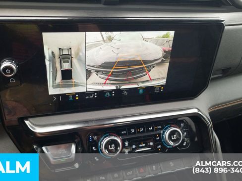 Used 2023 GMC Sierra 1500 AT4 w/ AT4 Premium Package image 10