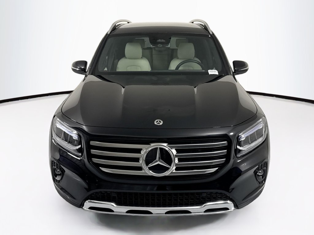 Used 2026 Mercedes-Benz GLB 250 image 2