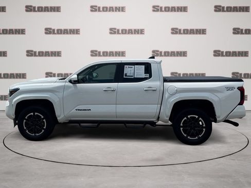 Used 2024 Toyota Tacoma TRD Sport AWD/4WD image 2