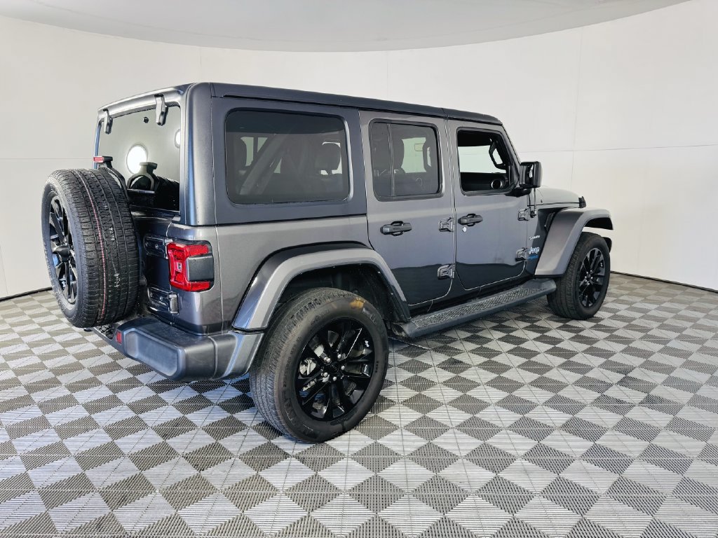 Used 2021 Jeep Wrangler Unlimited Sahara AWD/4WD image 26