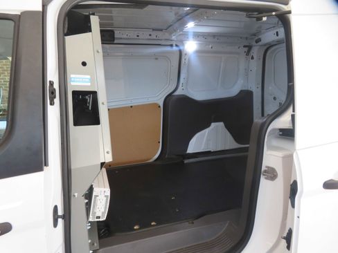 Used 2020 Ford Transit Connect XL image 17