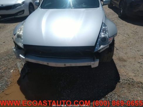 Used 2014 Nissan 370Z Coupe image 5