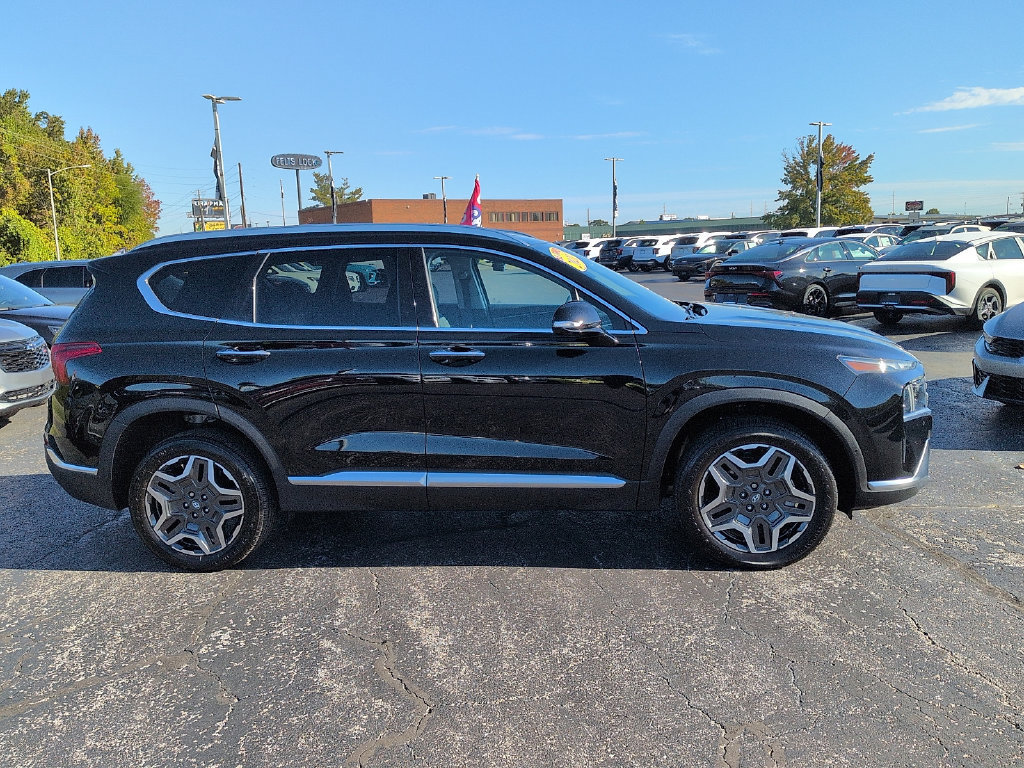 Used 2021 Hyundai Santa Fe Limited AWD/4WD image 2