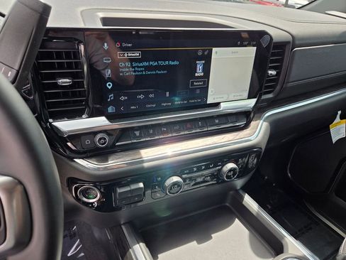 Certified 2025 Chevrolet Silverado 3500 LTZ w/ LTZ Convenience Package image 26