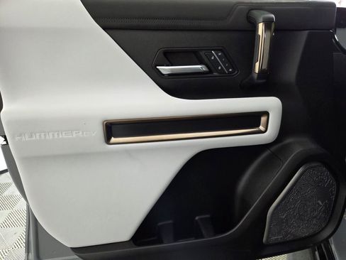 Used 2024 GMC Hummer EV 3X image 36