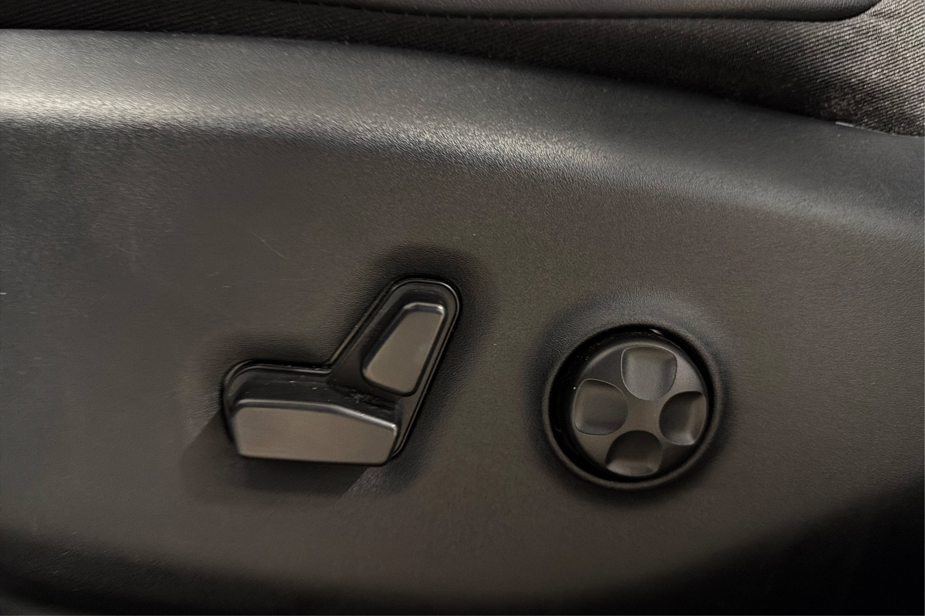 Used 2026 Chrysler Pacifica Select FWD image 19
