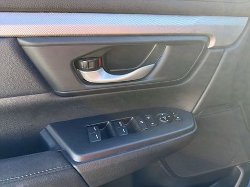 Used 2018 Honda CR-V LX image 25