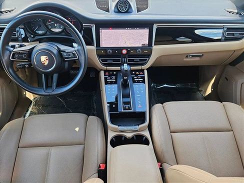 Used 2024 Porsche Macan AWD/4WD image 18