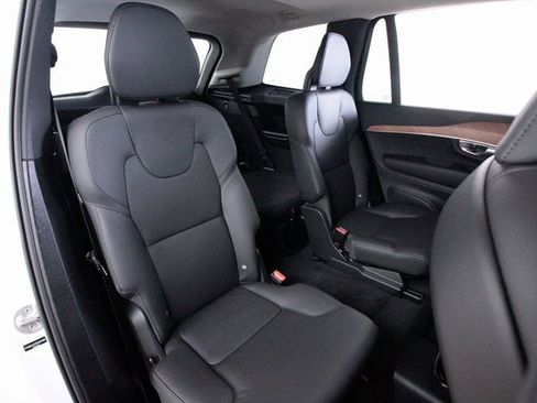 Certified 2025 Volvo XC90 B6 Plus w/ Protection Package Premier image 30