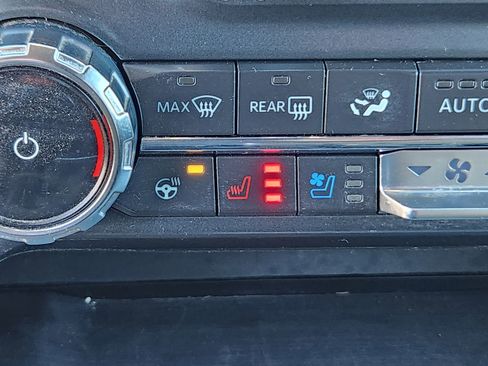Used 2022 Ford F150 Lariat w/ Equipment Group 502A High AWD/4WD image 15