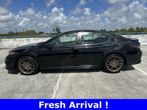 Used 2023 Toyota Camry SE w/ Convenience Package image 14