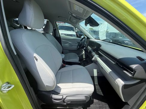 Used 2024 Hyundai Kona SEL w/ Convenience Package AWD/4WD image 23