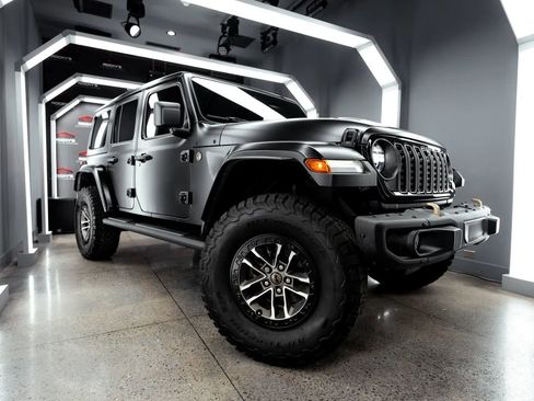 Used 2024 Jeep Wrangler Unlimited Rubicon 392 image 4