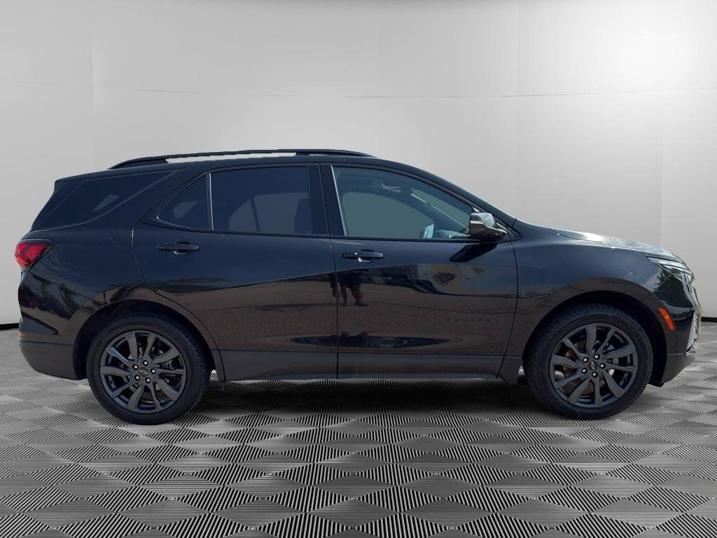 Used 2023 Chevrolet Equinox RS w/ RS Leather Package AWD/4WD image 5
