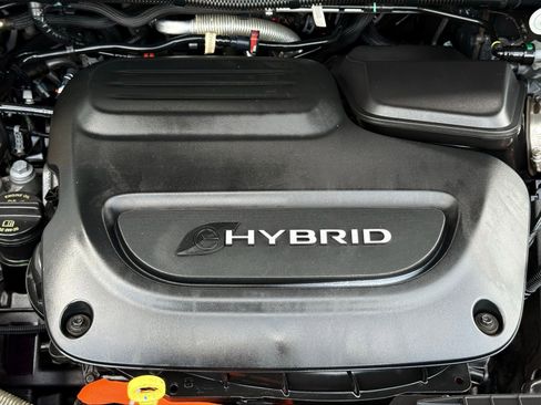 Used 2018 Chrysler Pacifica Touring Plus FWD image 50