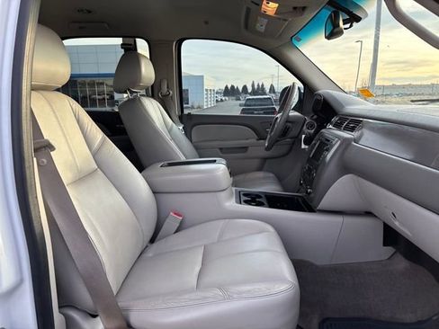 Used 2010 Chevrolet Tahoe LT w/ Luxury Package image 23