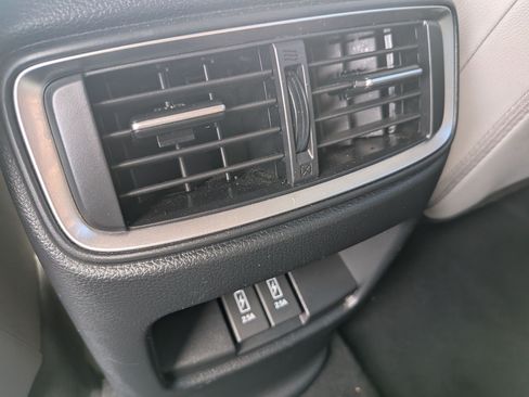 Used 2022 Honda CR-V Touring image 28