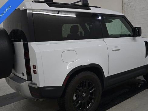 Used 2023 Land Rover Defender 90 SE image 4