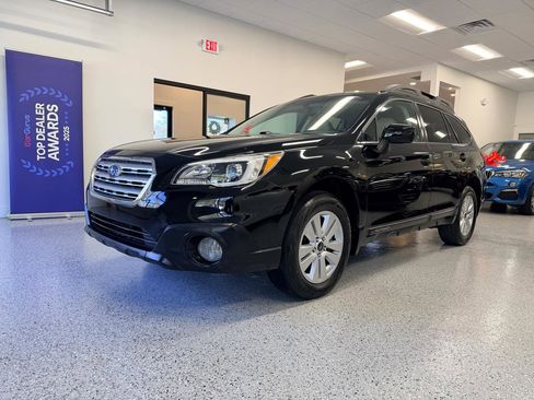 Used 2016 Subaru Outback 2.5i Premium image 4