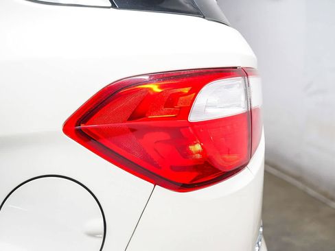 Used 2020 Ford EcoSport Titanium image 8