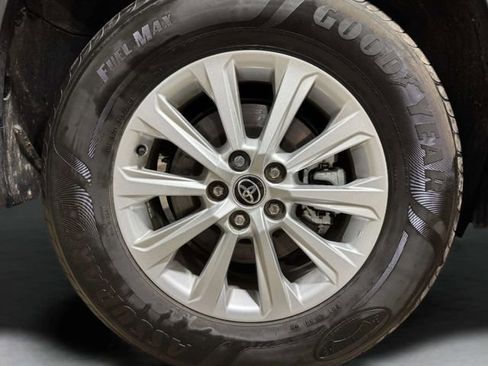 Used 2024 Toyota Grand Highlander image 35