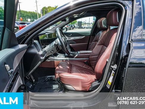 Used 2023 BMW 760i xDrive AWD/4WD image 18